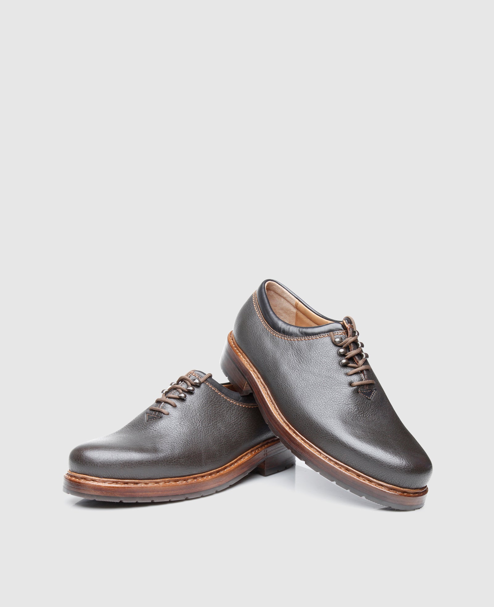 Fine wholecut men's shoe in black-brown – Heinrich Dinkelacker COM